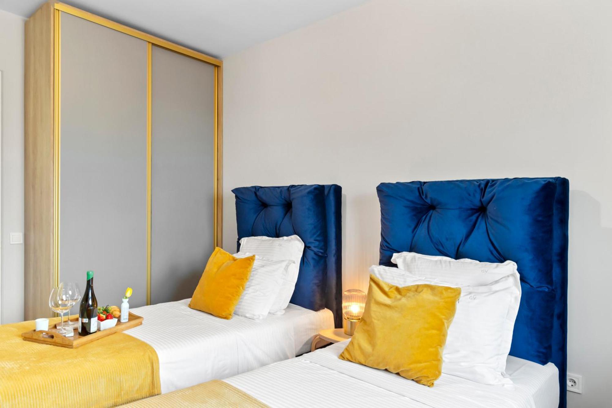 Mido Park Apartment With Private Parking & Self Check-In Bukarest Eksteriør billede