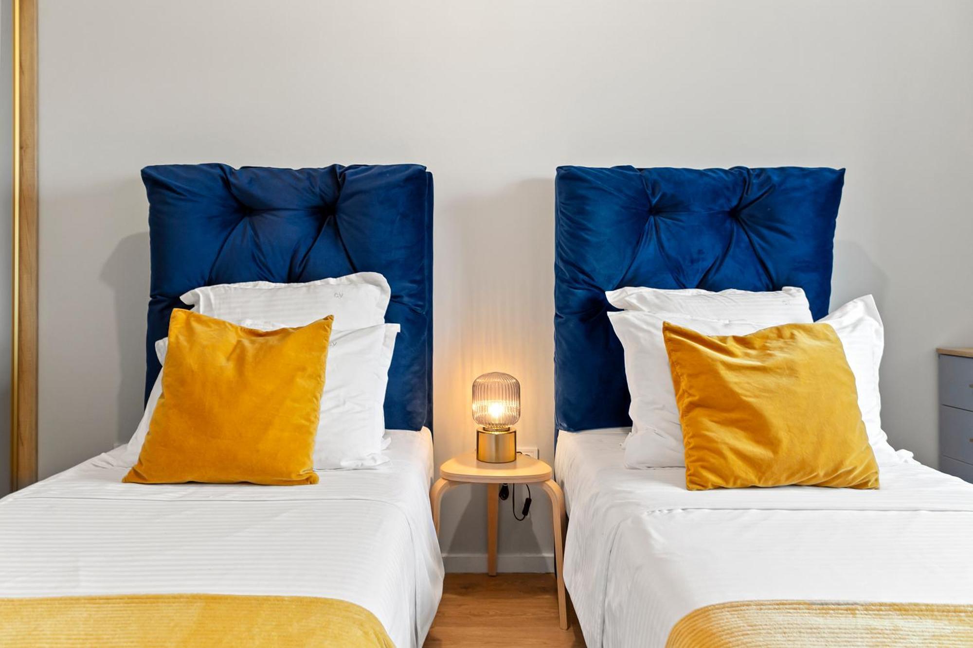 Mido Park Apartment With Private Parking & Self Check-In Bukarest Eksteriør billede