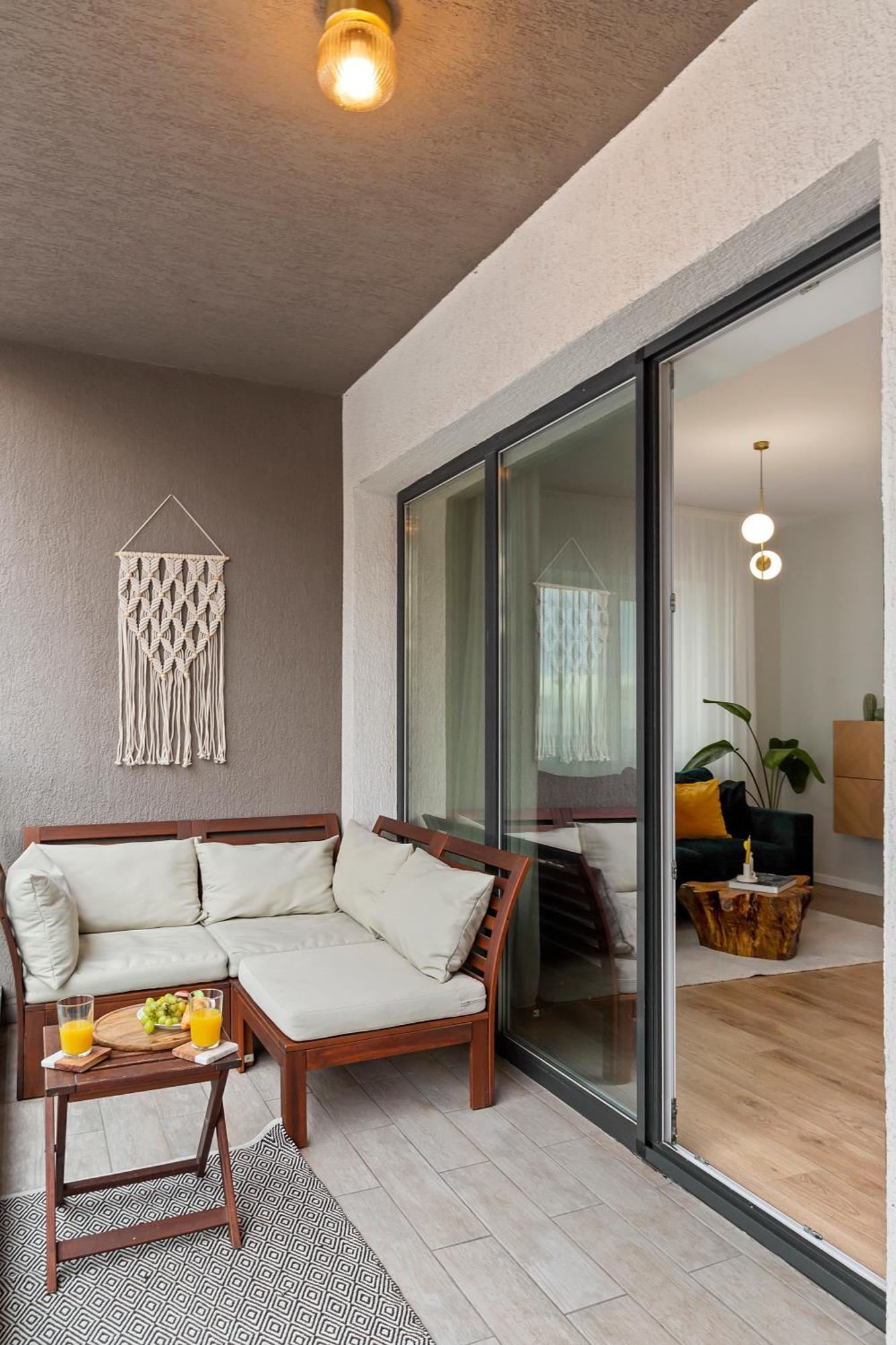 Mido Park Apartment With Private Parking & Self Check-In Bukarest Eksteriør billede
